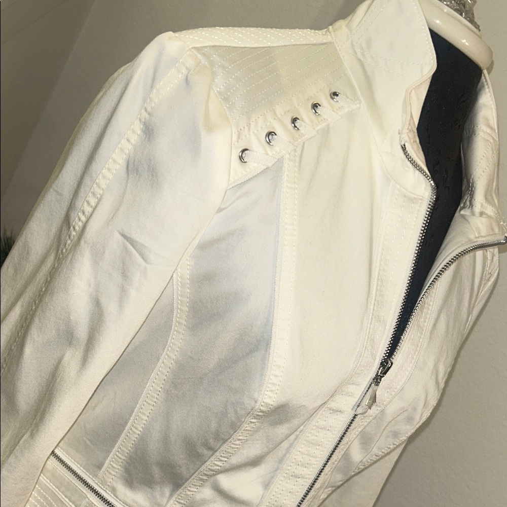 White House Black Market White Jacket - Picture 4 of 6